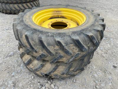 Set of row crop wheels 320/85/32 (10 stud)