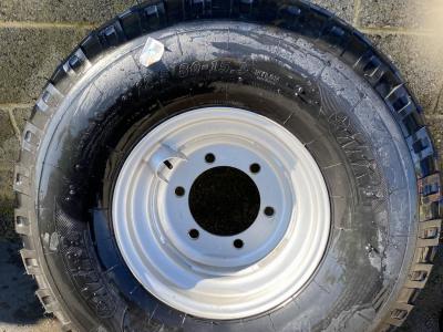 12.5 80 15.3 Wheel and tyre 6 stud wheel 14 ply tyre