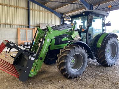 Deutz-Fahr 5105 Key Line with loader