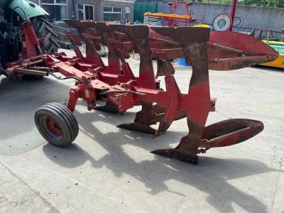 Nord 4 Furrow Auto Reset Plough