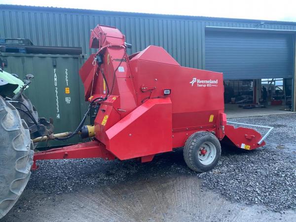 Kvnerland Taarup 853 Pro Straw Bedder